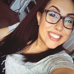 Meet your Posher, Cecily